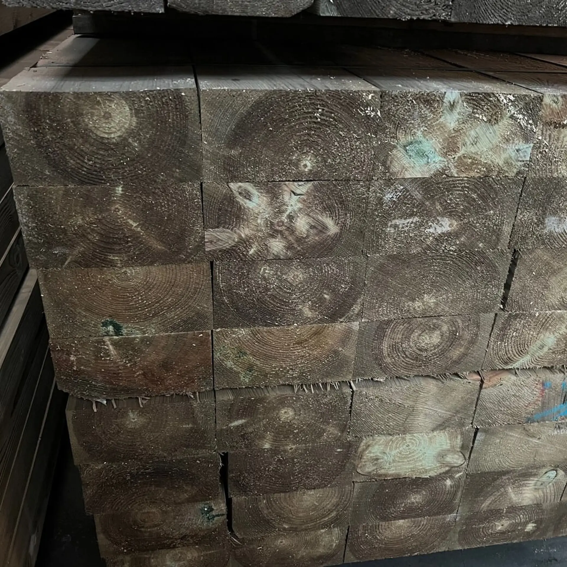 Solid pine beams, planed - 100x200x6000